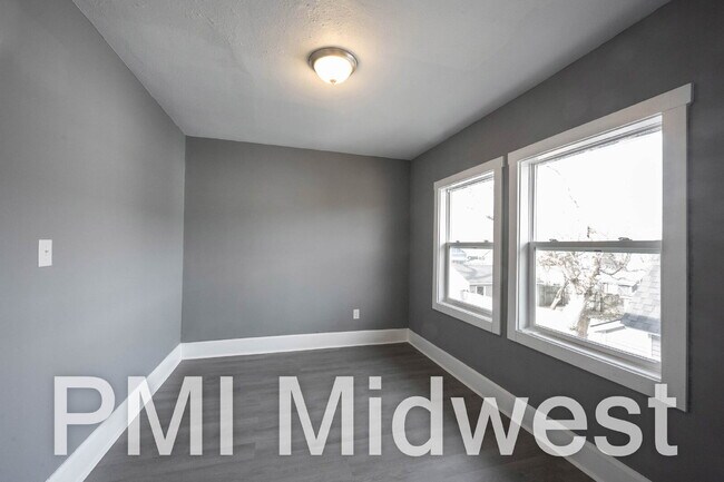 Building Photo - 24 N Euclid Ave