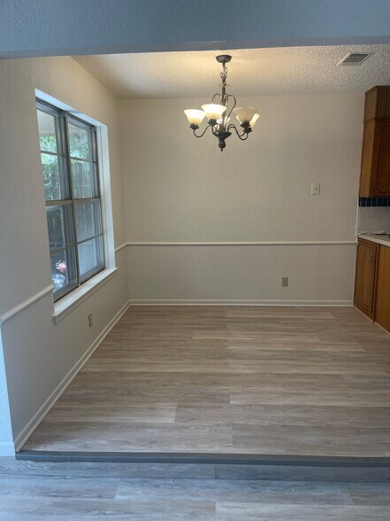 Building Photo - 1702 Edgefield St