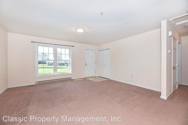 Building Photo - 3 br, 2 bath House - 4424B Valley View Road