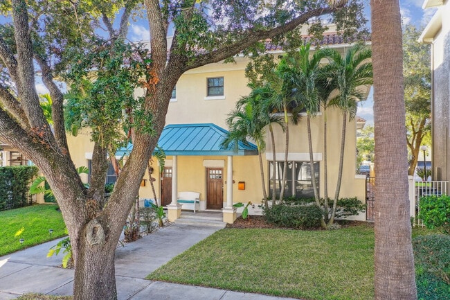 Building Photo - 509 S Willow Ave