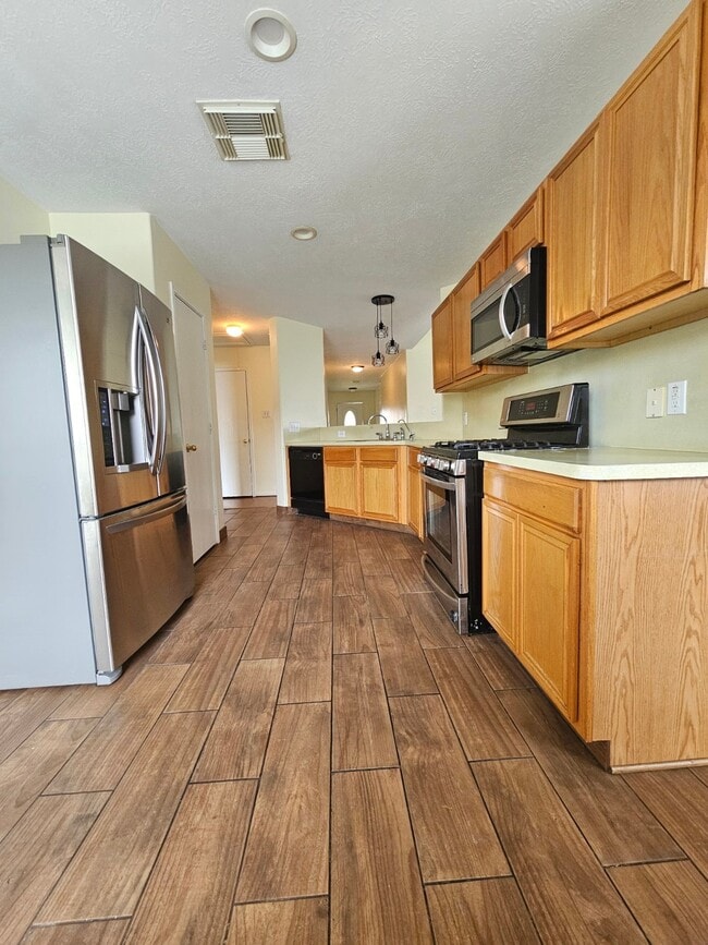 Building Photo - 12306 Scarlet River Dr
