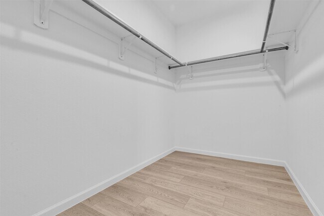 Building Photo - 4905 Paula St