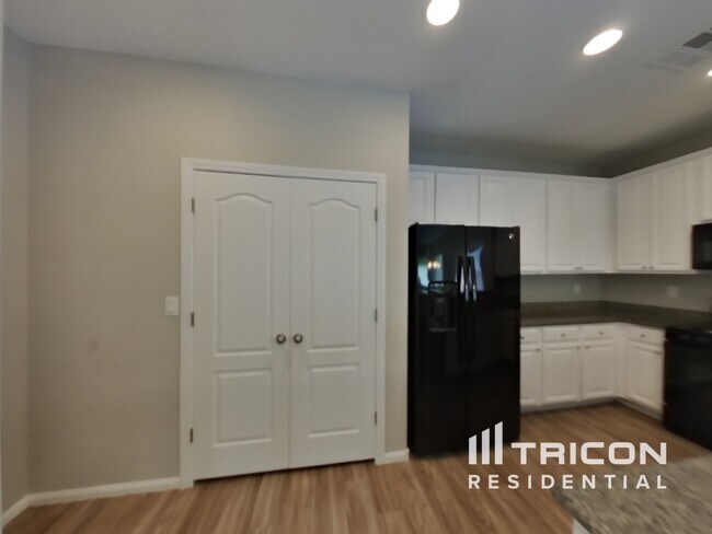 Building Photo - 7604 Baluster Ct