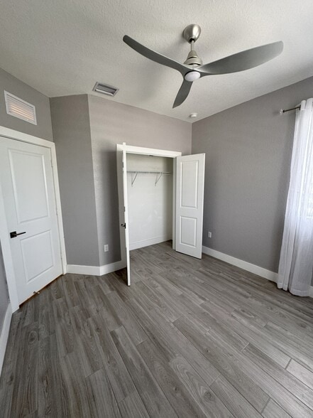 3 Room - 1763 SE 8th Pl