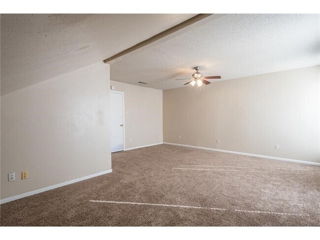 Building Photo - 13509 Red Fern Ln