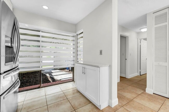 Building Photo - 3926 Adra Ave