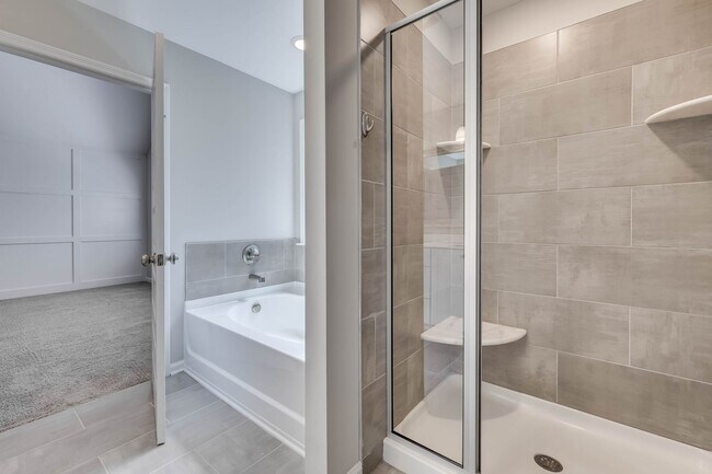 Building Photo - Beautifully maintained 4 / 2.5 home in Joh...