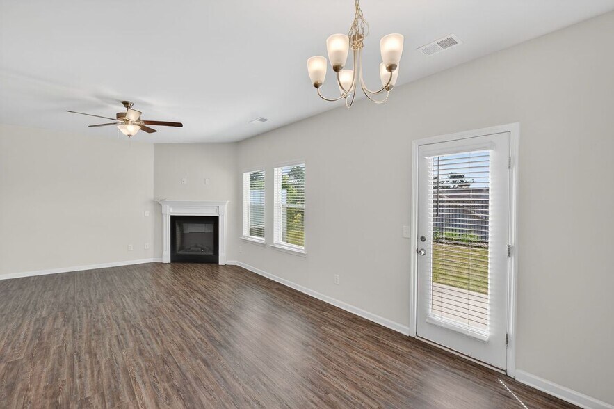 Building Photo - 185 Madison Bend