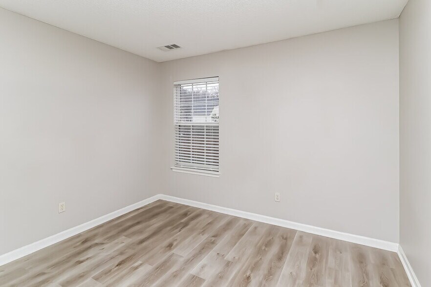 Building Photo - 11313 Red Finch Ln