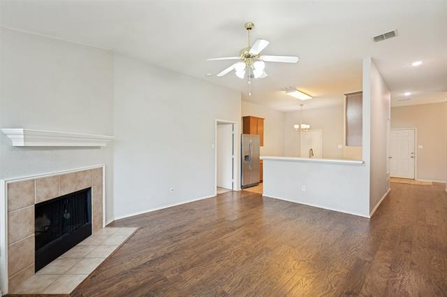 Building Photo - 3705 Hermalinda Dr