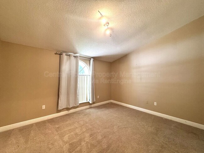 Building Photo - 820 Briargrove Ave