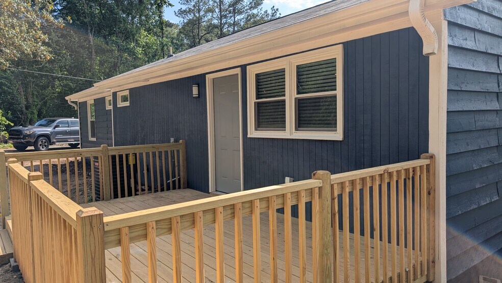 Back Deck - 540 Stell Rd