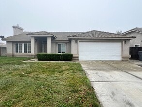 Building Photo - Beautiful West Side Madera Home