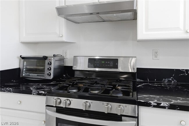 Building Photo - 9983 Canyon Peak Dr