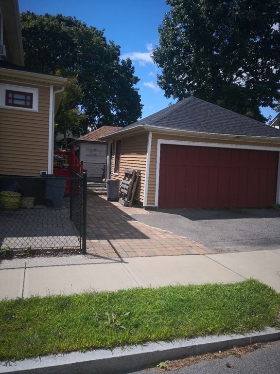 Building Photo - 139 Brook St