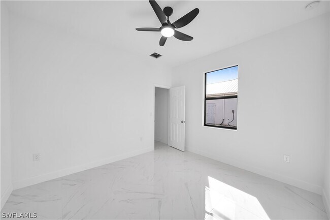 Building Photo - 334 Ranch Ave