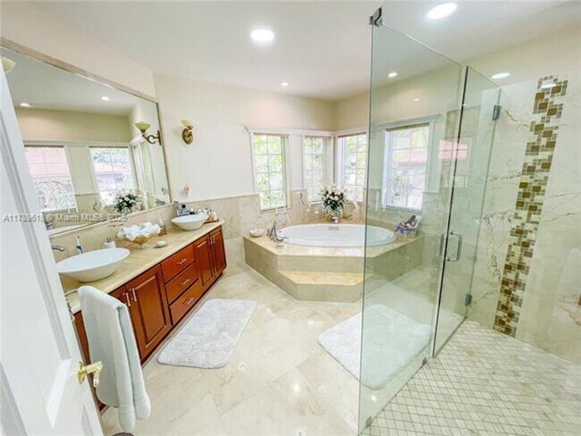 Building Photo - 194 Caoba Ct