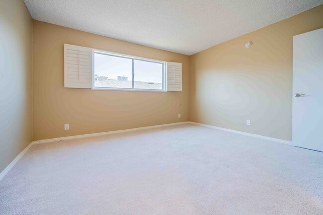 Primary bedroom - 11871 Idaho Ave