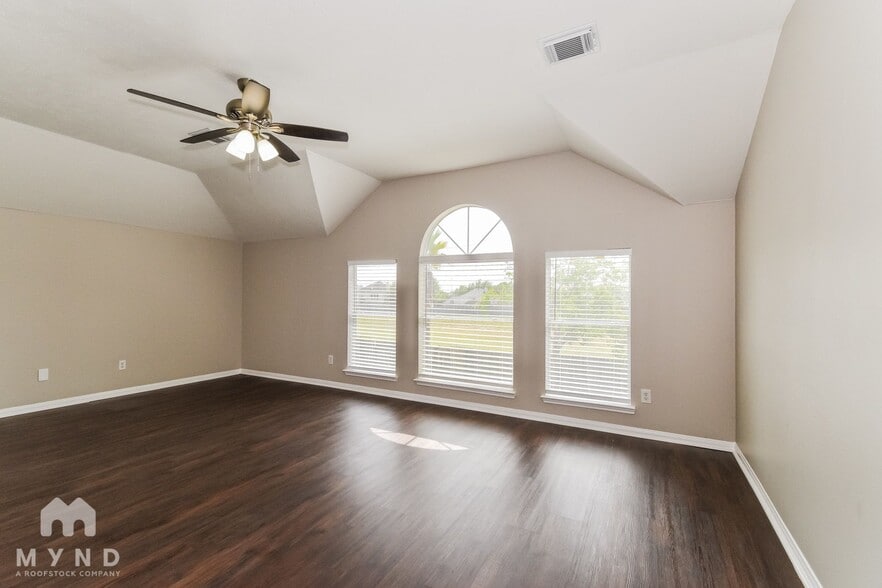 Building Photo - 2131 Crimson Lake Ln