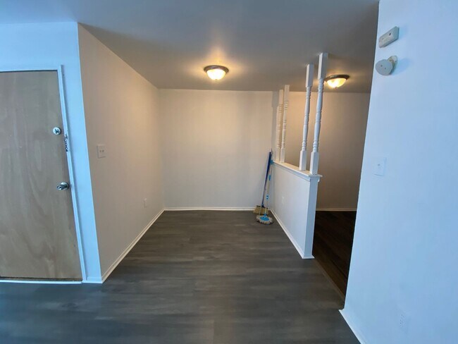 Building Photo - 3025 S 72nd St