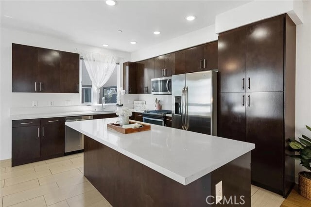 Building Photo - 2581 Arvia St