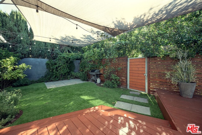 Building Photo - 4141 Verdugo View Dr