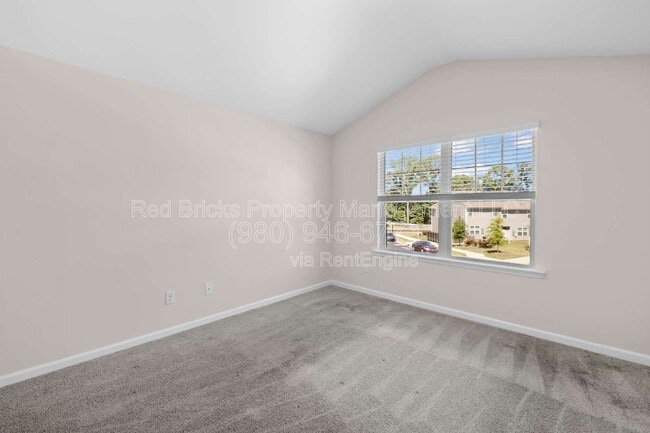 Building Photo - 8113 Murray Br Dr