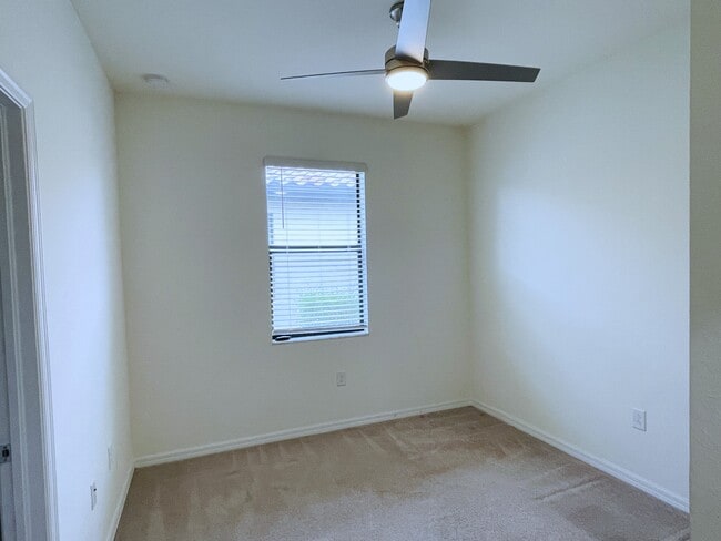 Building Photo - 9359 Foxglove Ln