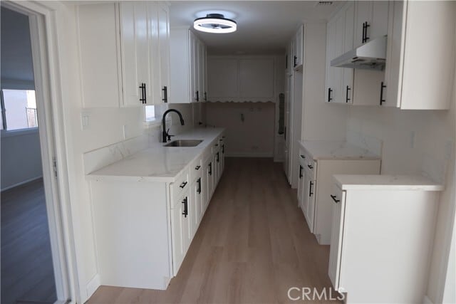 Building Photo - 1124 N Soldano Dr