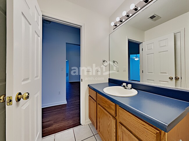 Building Photo - 6449 Sterchi Village Blvd
