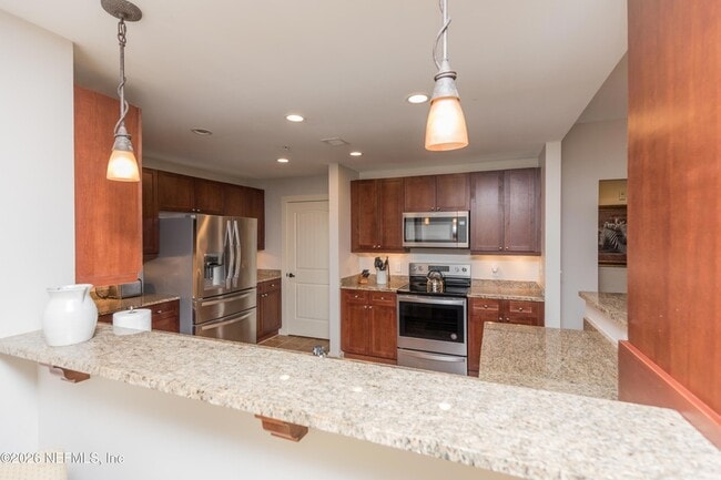 Building Photo - 945 Registry Blvd