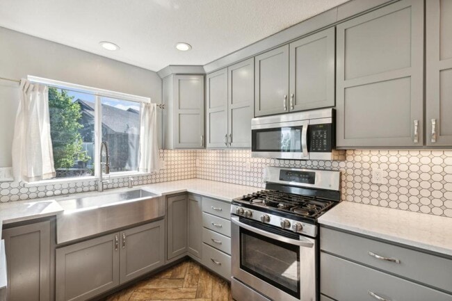 Building Photo - 940 Durum Ct