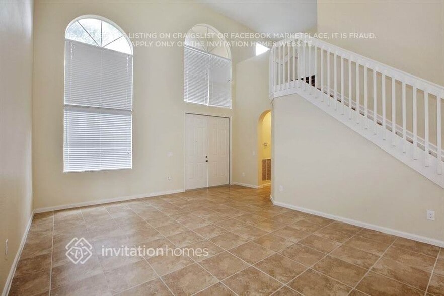 Building Photo - 2208 NE 41st Ave