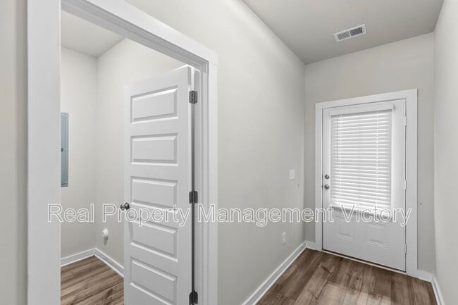 Building Photo - 275 Avalon Wy