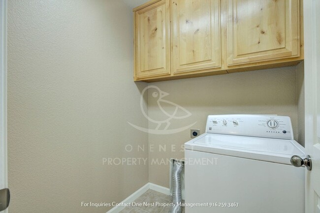 Building Photo - 1385 Black Bear St