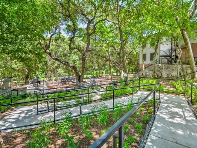 Building Photo - 1221 S Congress Ave