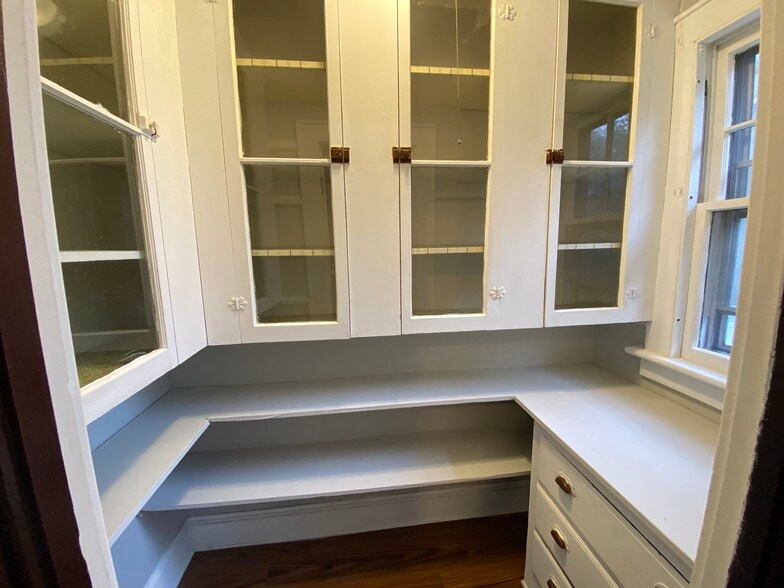 Building Photo - 13 Clark Street - 2nd Floor