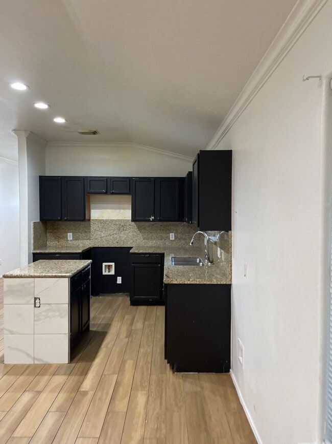 Building Photo - 8111 Sanford St
