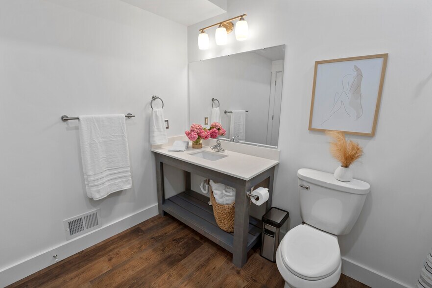 Bathroom - 133 W Main St