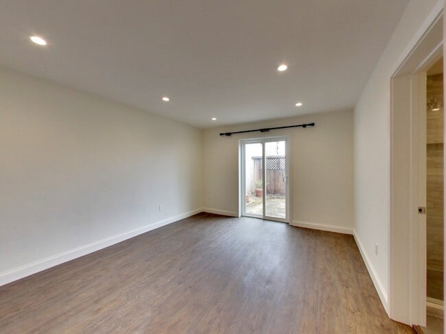 Building Photo - 2167 40th Ave
