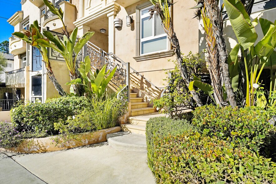 Building Photo - 11323 Huston St