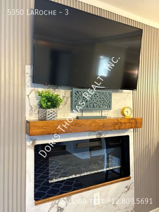 Building Photo - 5350 LaRoche-3