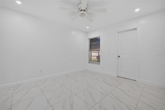 Building Photo - 3128 Sandy Shore Ln