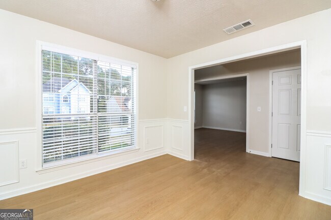 Building Photo - 7915 Clearview Cir