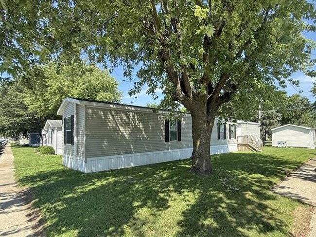 Building Photo - 2900 N Apperson Way