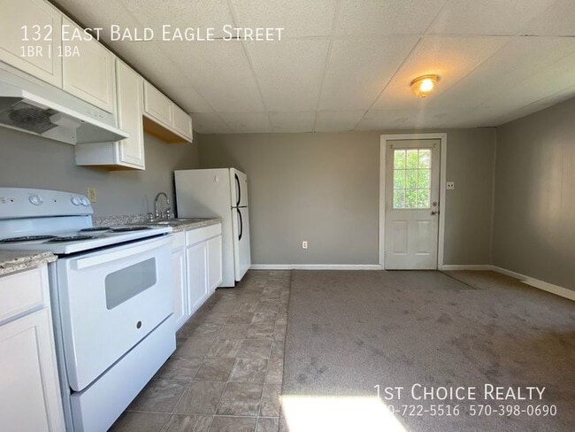 Building Photo - 132 E Bald Eagle St