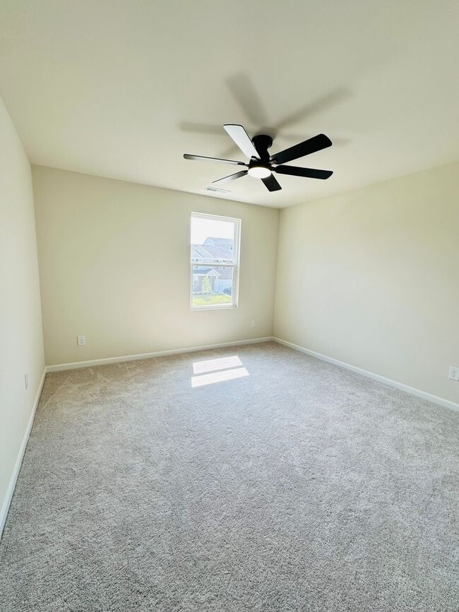 Building Photo - Charming New Construction Home for Rent in...