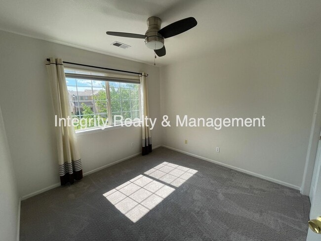 Building Photo - 10400 Tracewood Ct