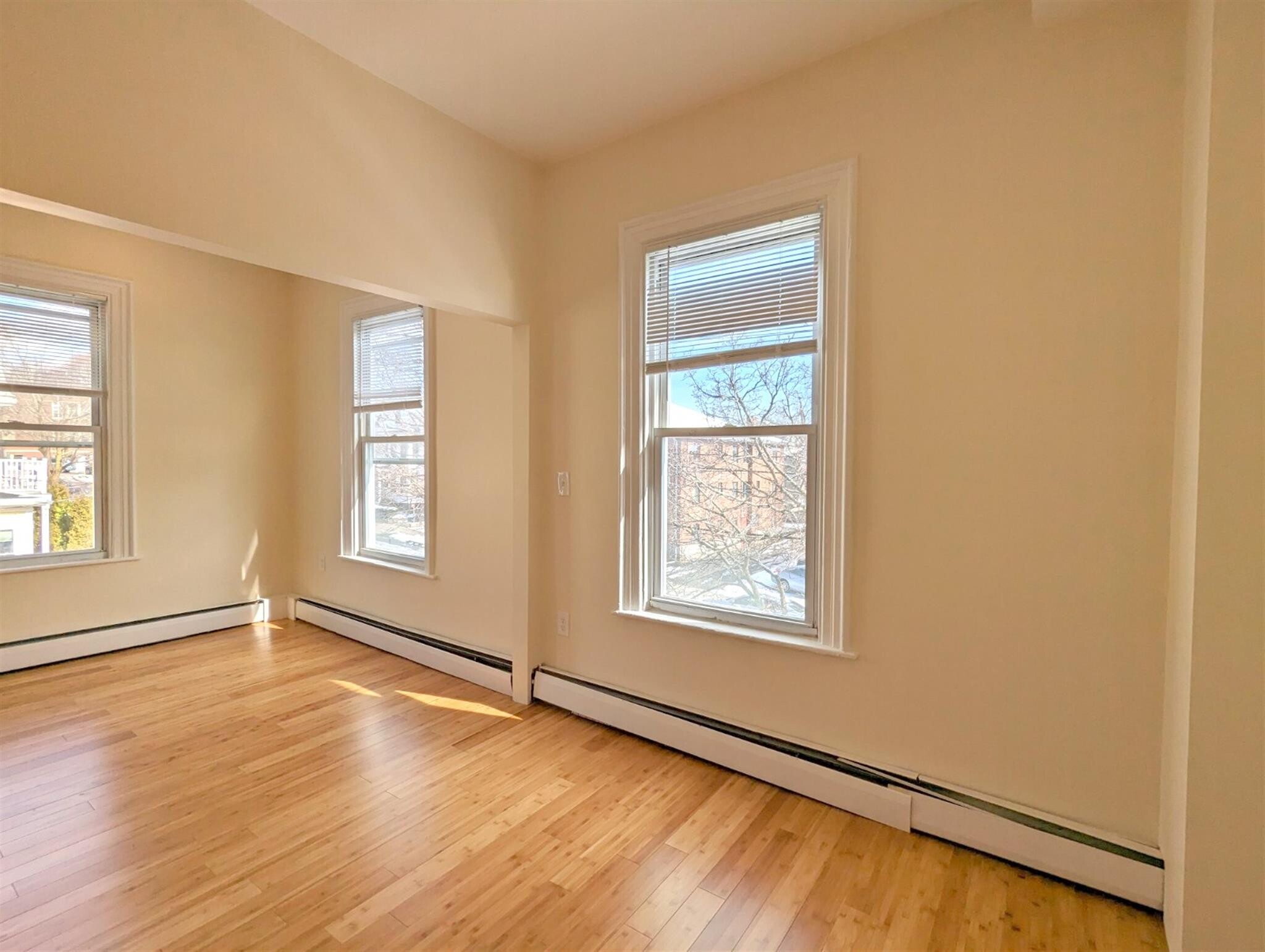 Building Photo - 15 Cameron Ave