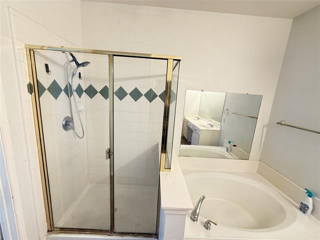 Building Photo - 5829 White Pine Dr